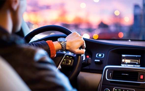 Sürücüler Daha Güvenli Ama Sigorta Maliyetleri Artmaya Devam Ediyor Görseli